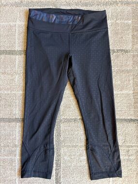 Lululemon Run Inspire Crop II Pants Leggings All Luxtreme Black Geometric Size 6